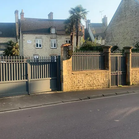 De L'eglise Lejlighed *