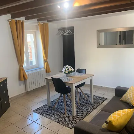 De L'eglise Lejlighed