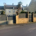 De L'eglise דירה *